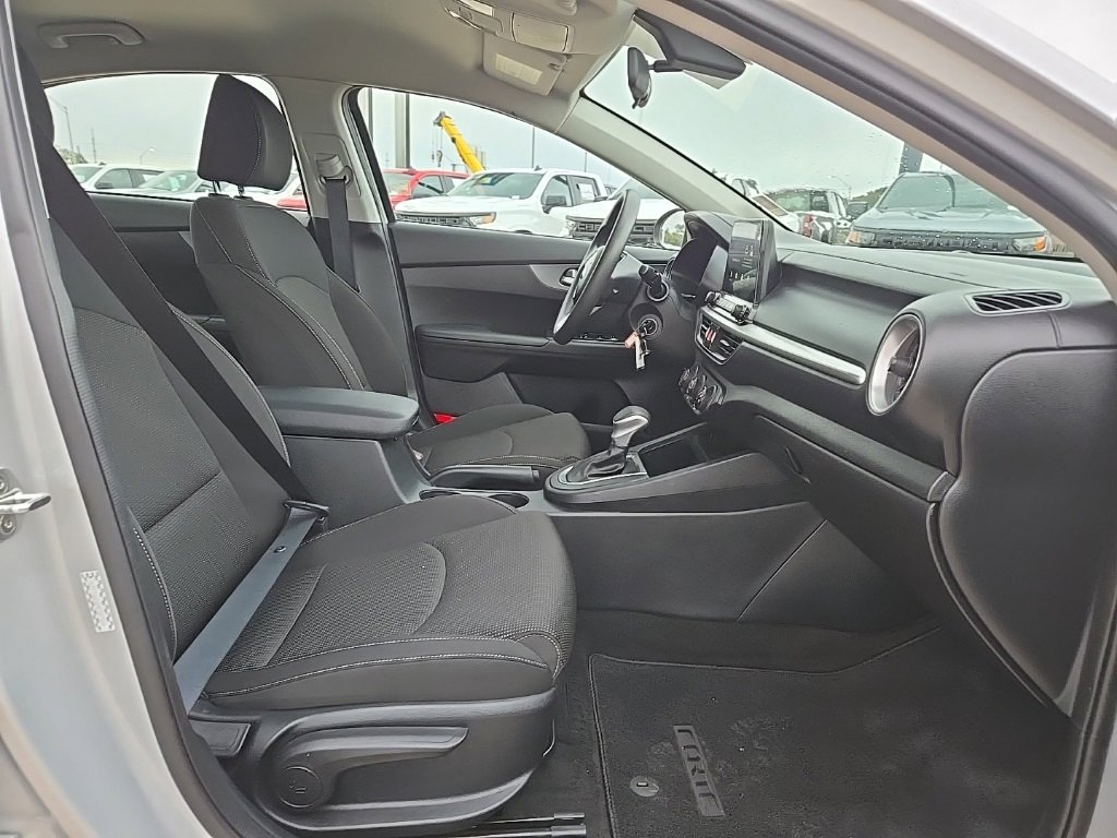 Used 2021 Kia Forte LXS image 18