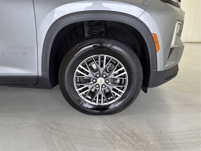 Certified 2025 Chevrolet Traverse LT image 14
