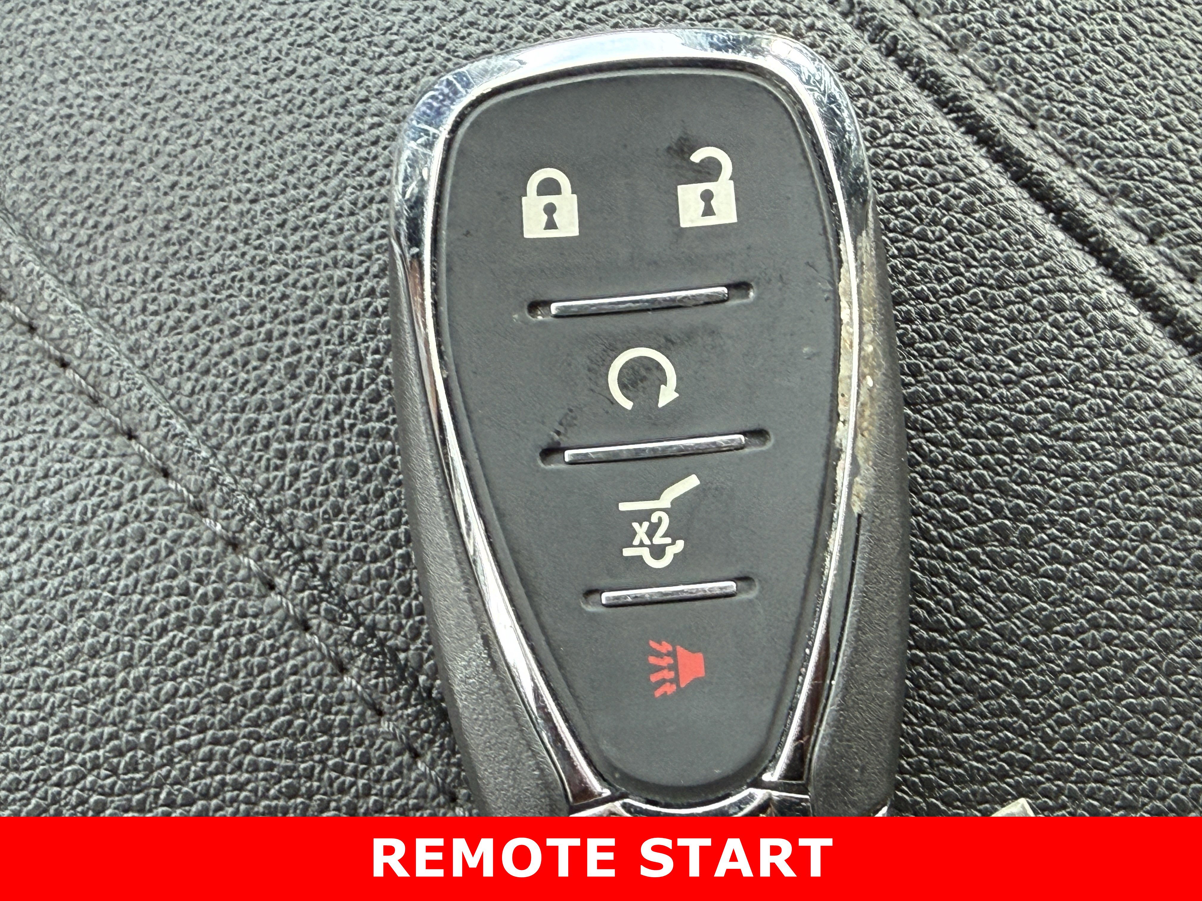 Used 2022 Chevrolet Traverse LT image 19