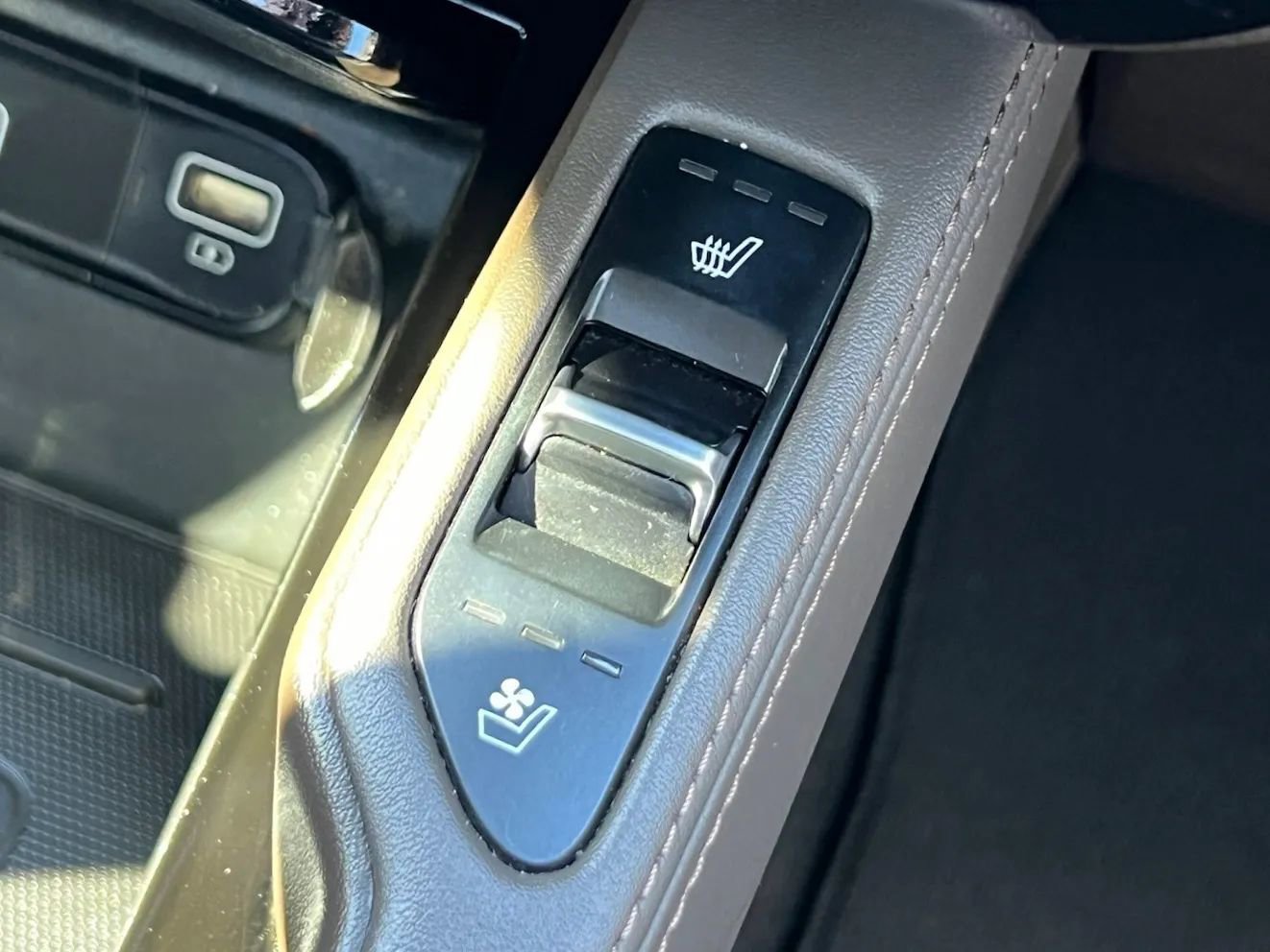 Used 2021 Kia Telluride SX w/ Nightfall Edition Package image 20