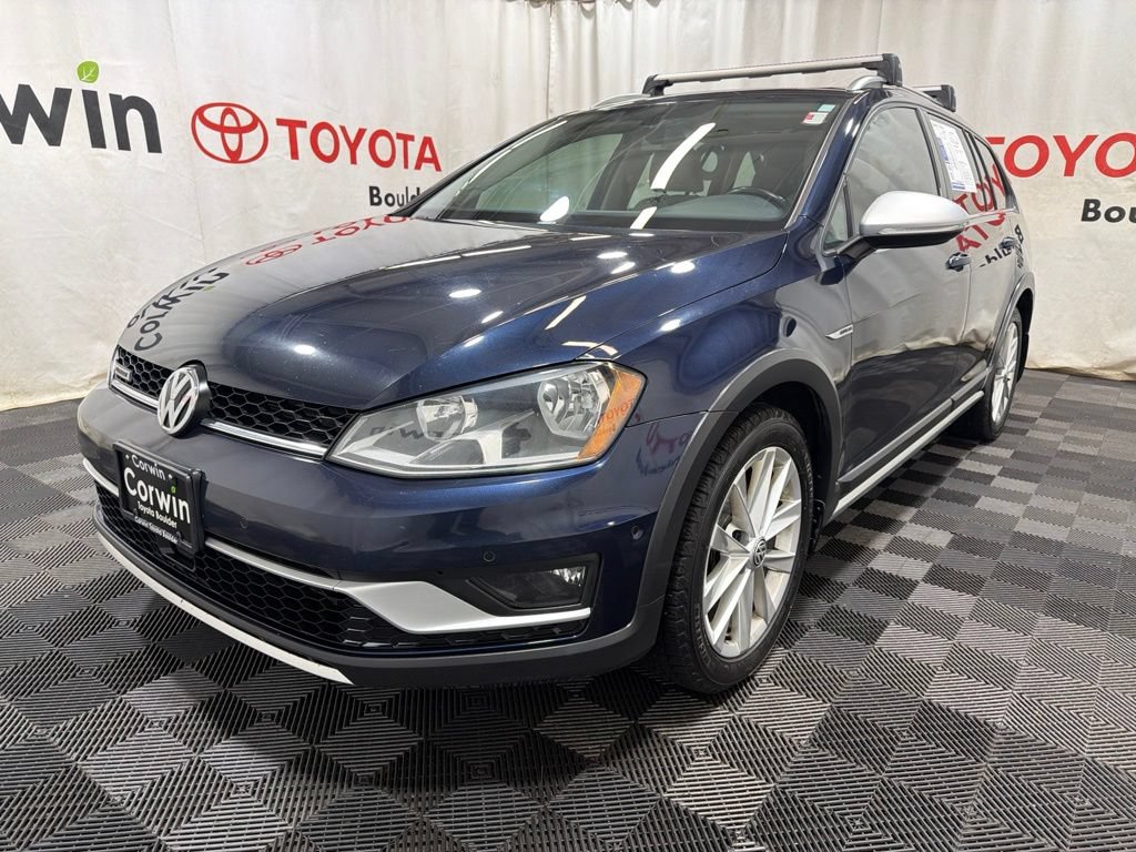 Used 2017 Volkswagen Golf Alltrack SE AWD/4WD image 3