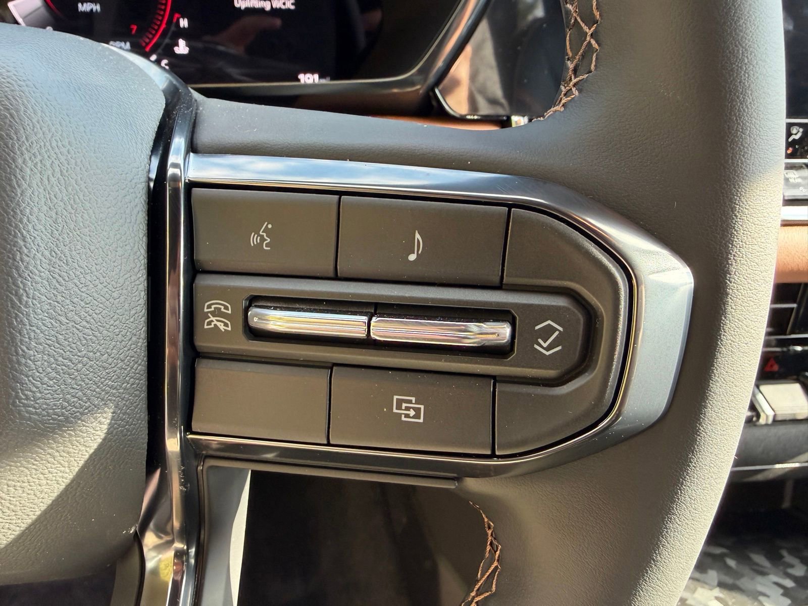 New 2026 GMC Canyon AT4 AWD/4WD image 16