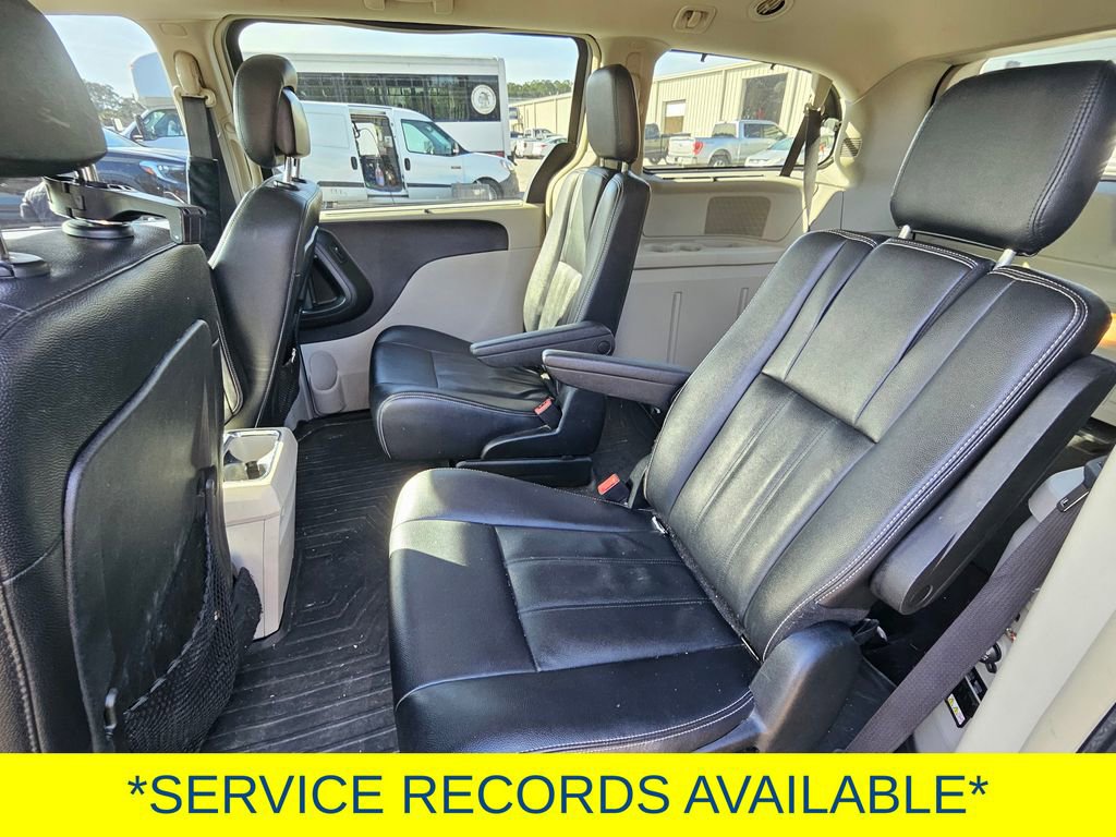 Used 2016 Chrysler Town & Country Touring image 16