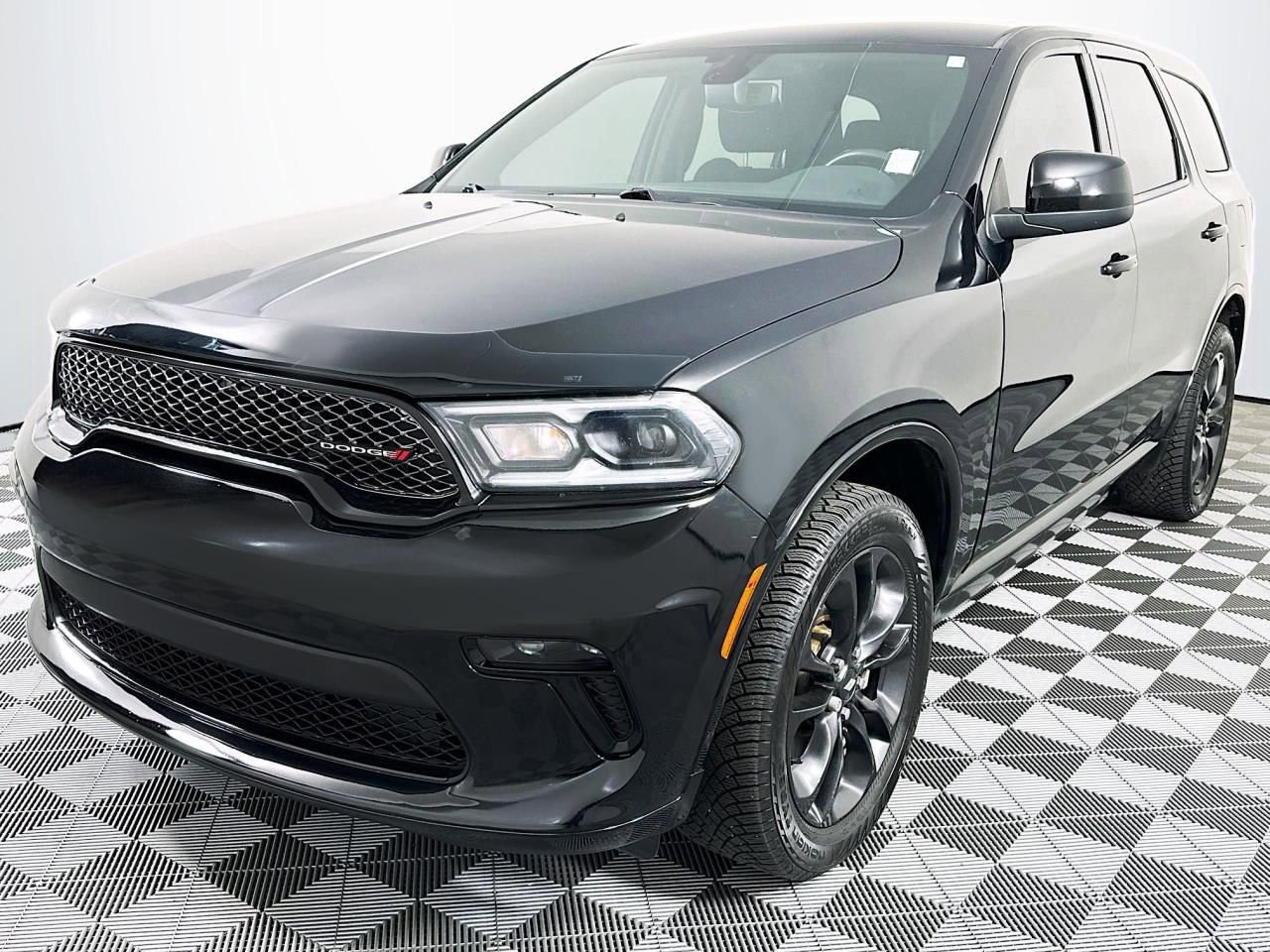 Used 2022 Dodge Durango SXT w/ Blacktop Package AWD/4WD image 5