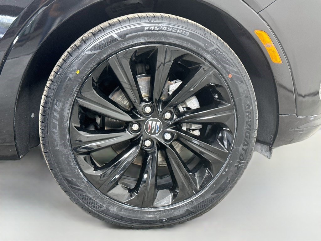 Used 2024 Buick Envista Sport Touring w/ Convenience I Package FWD image 31