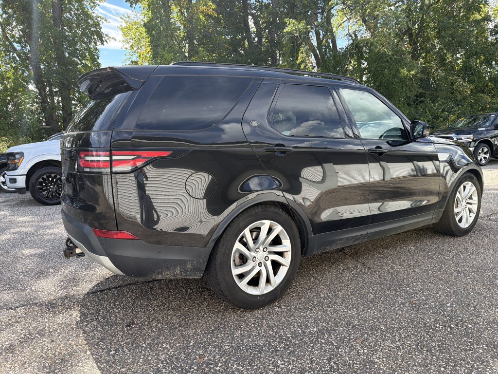 Used 2018 Land Rover Discovery HSE AWD/4WD image 15