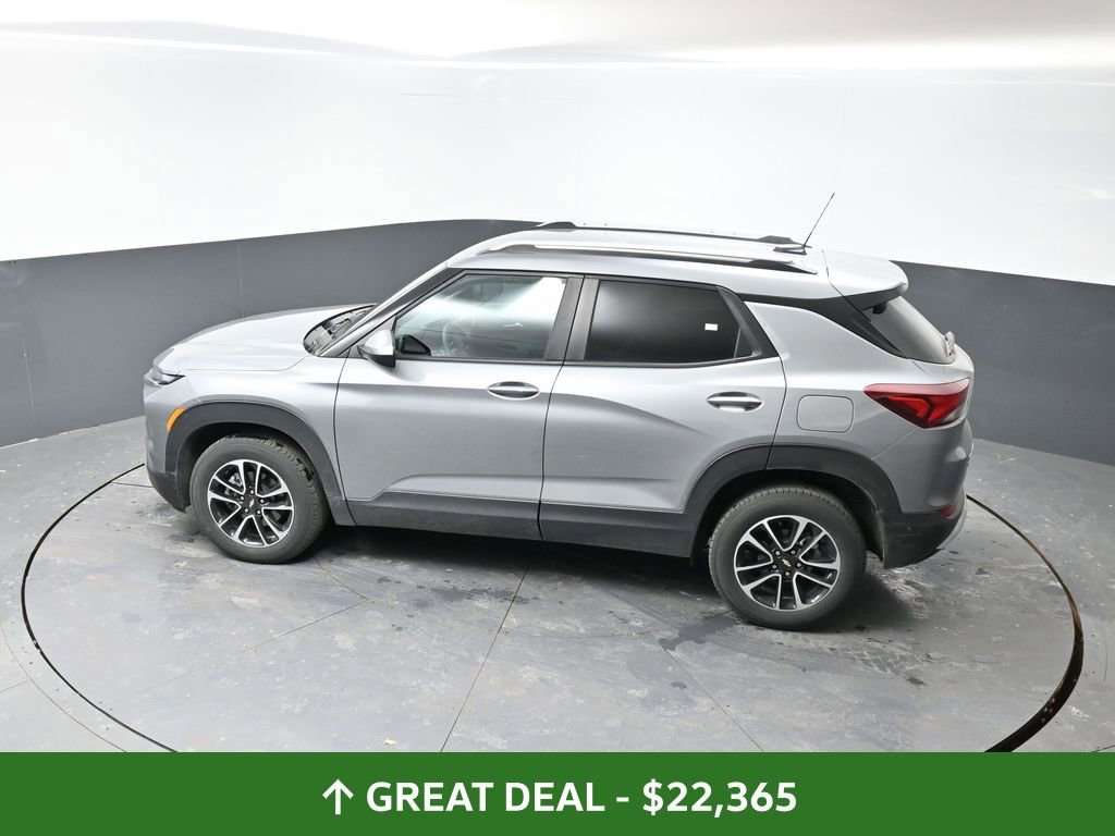 Used 2025 Chevrolet TrailBlazer LT w/ Driver Confidence Package image 21