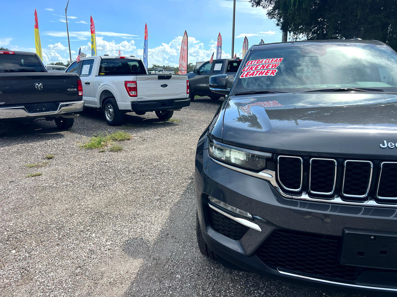 Used 2024 Jeep Grand Cherokee Limited 4xe image 9