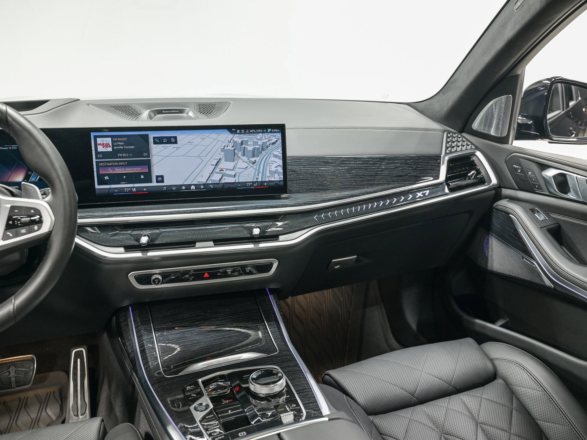 Used 2024 BMW X7 xDrive40i w/ Executive Package image 32