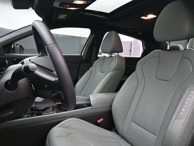 Used 2024 Hyundai Elantra Limited image 9