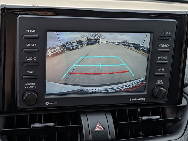 Used 2022 Toyota RAV4 LE image 18