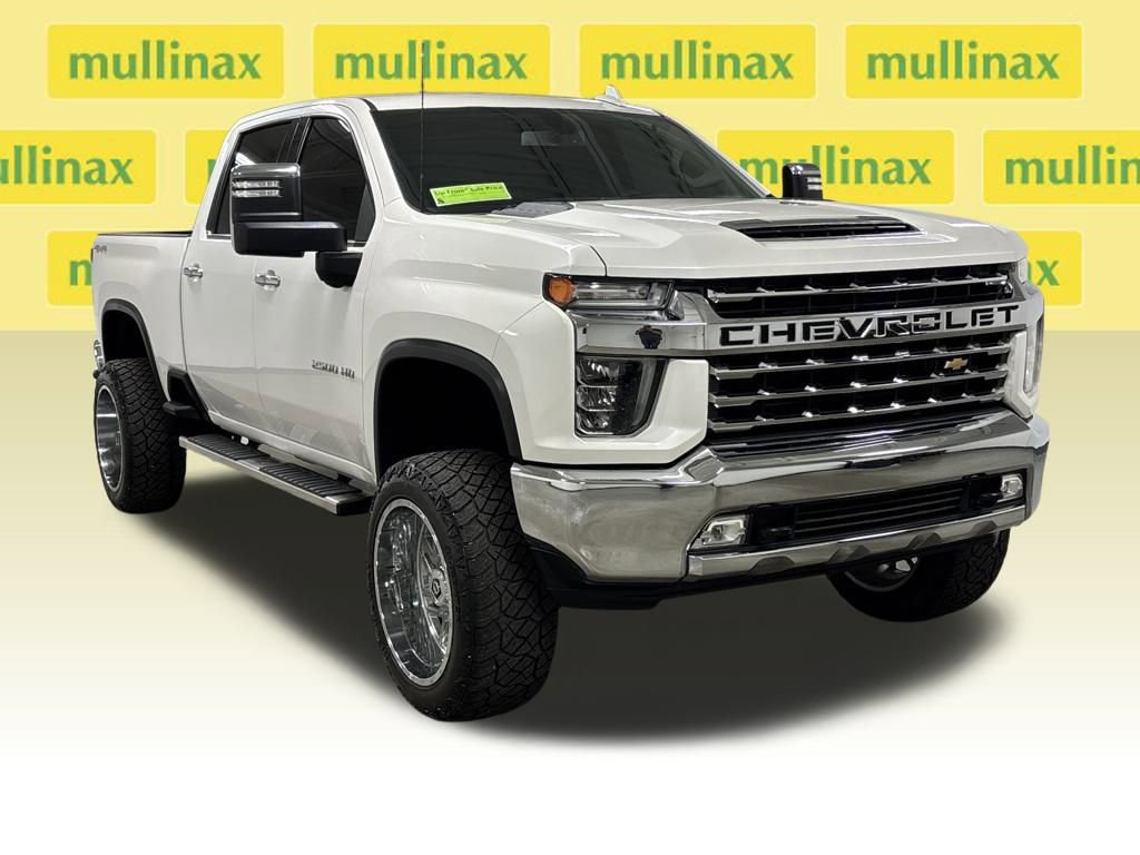 Used 2022 Chevrolet Silverado 2500 LTZ image 2