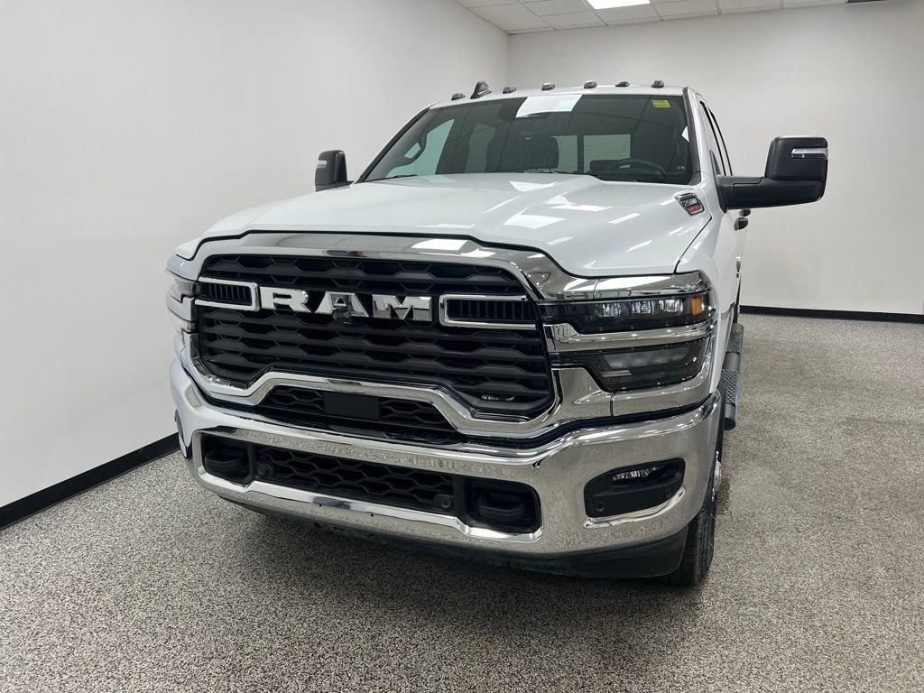 New 2025 RAM 2500 Tradesman AWD/4WD image 3