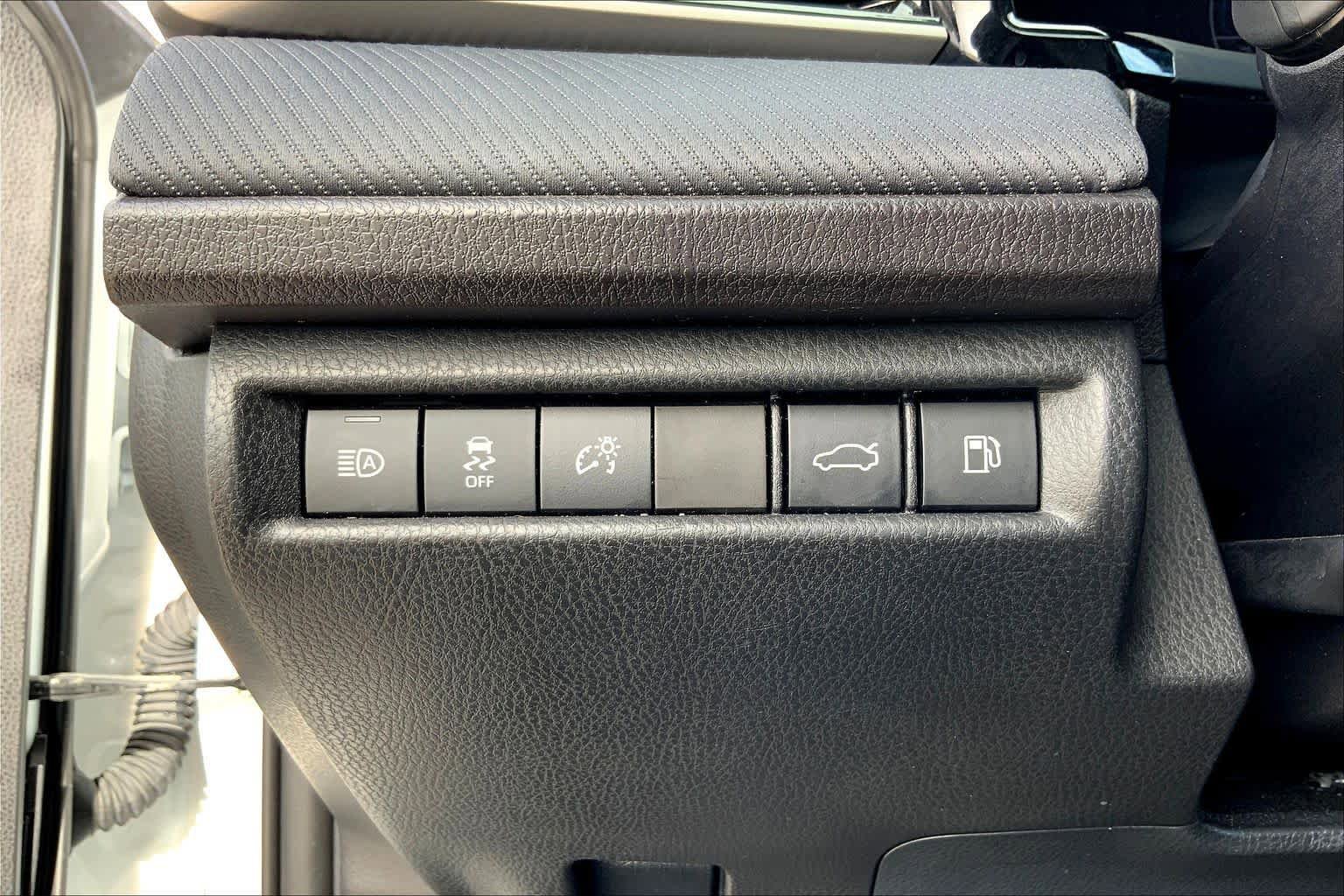 Certified 2025 Toyota Camry SE w/ Multimedia Upgrade Package image 33