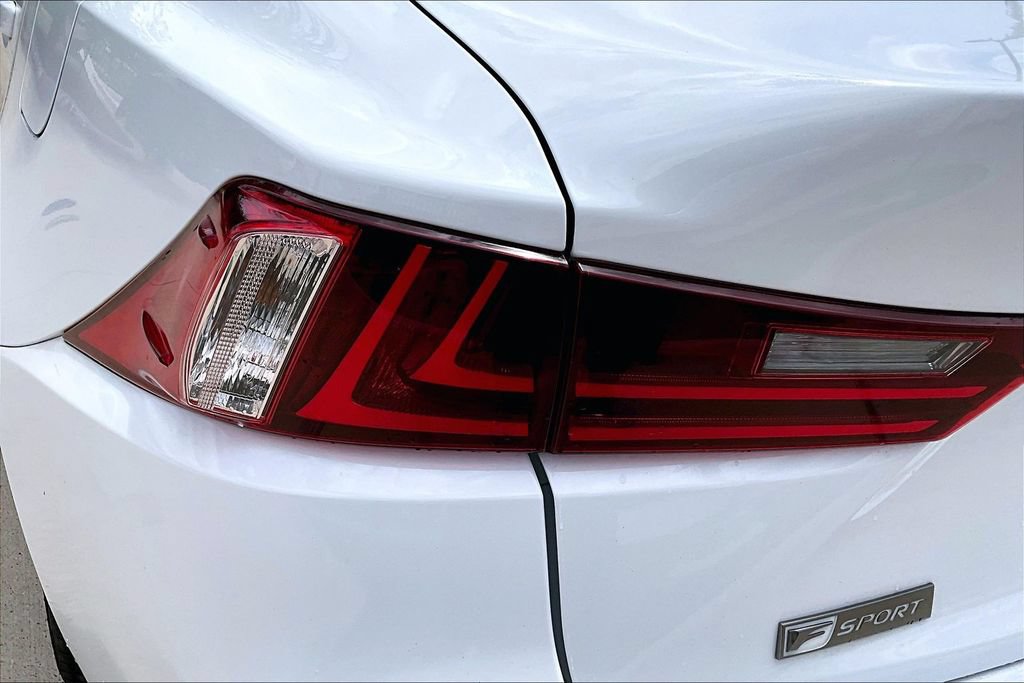 Used 2016 Lexus IS 200t w/ F Sport Package RWD image 36