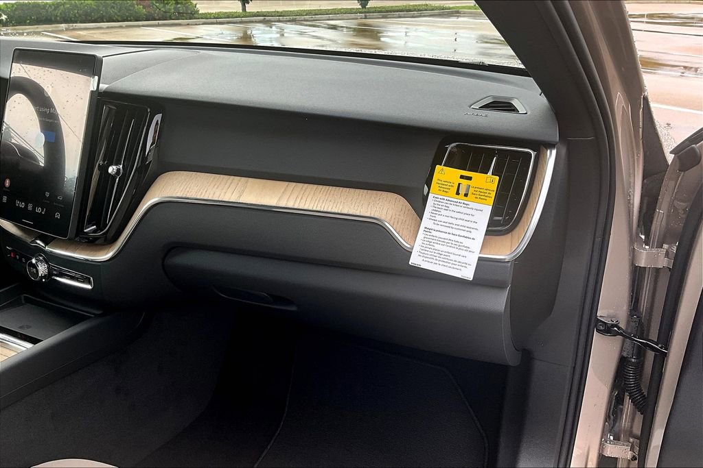 New 2026 Volvo XC60 B5 Plus w/ Protection Package Premier AWD/4WD image 18