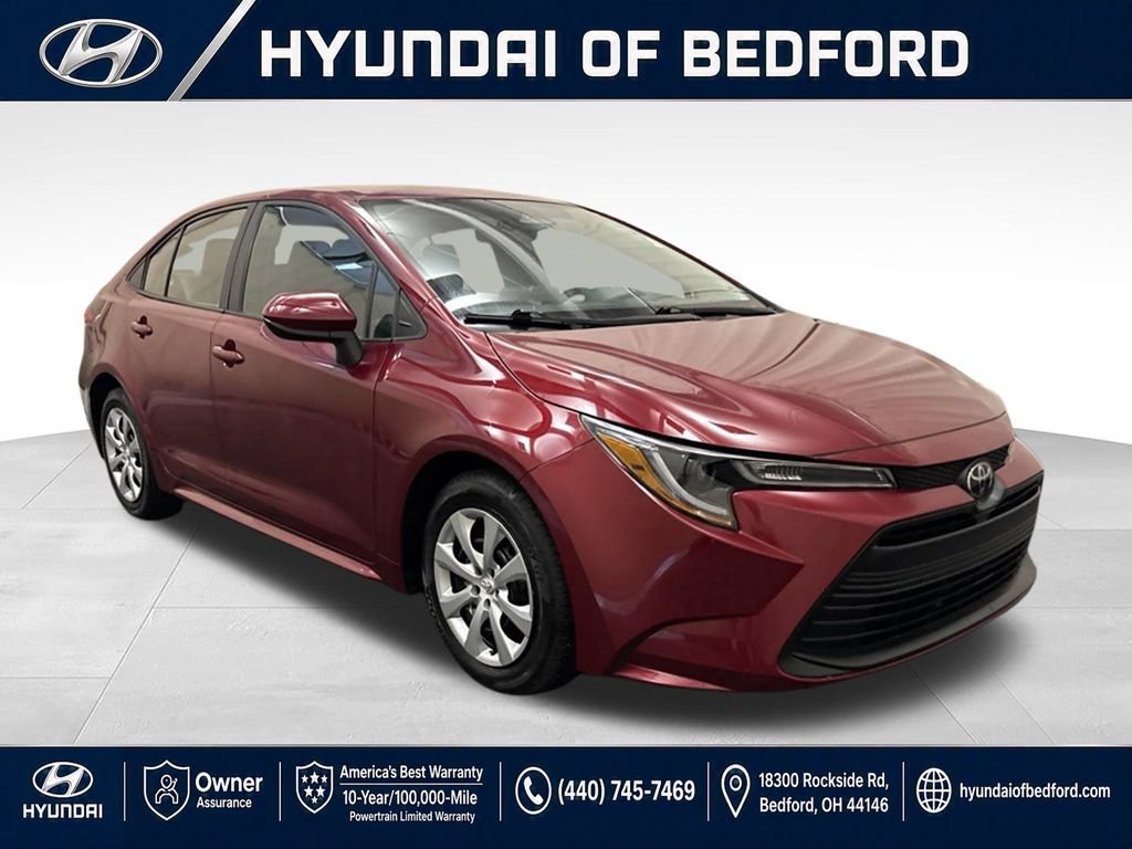 Used 2025 Toyota Corolla LE FWD image 3