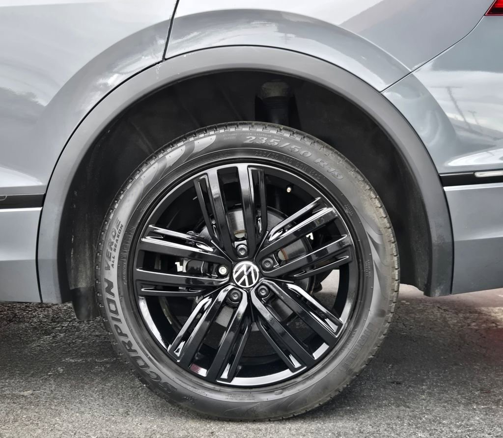Used 2022 Volkswagen Tiguan SE R-Line AWD/4WD image 7