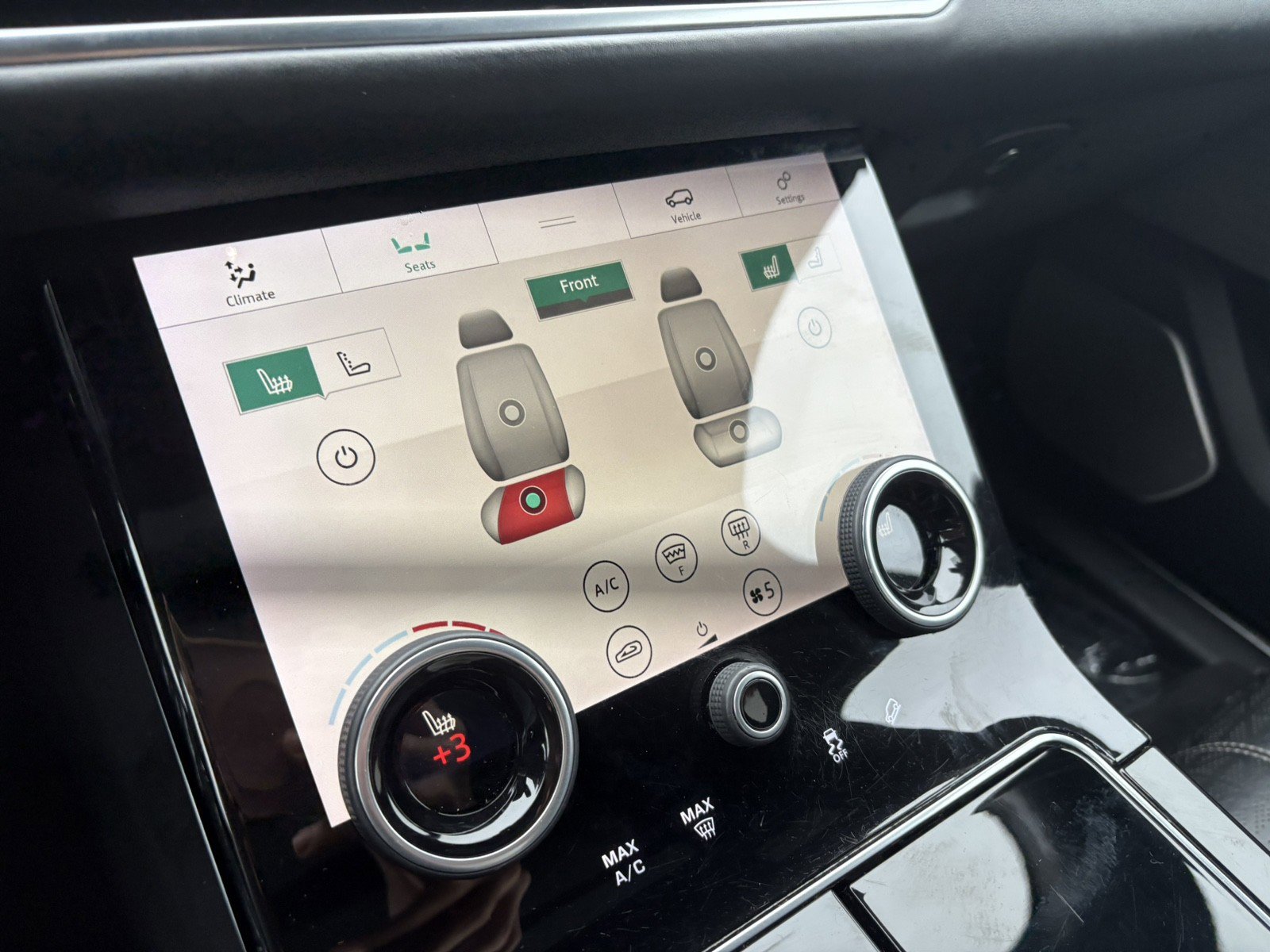 Used 2018 Land Rover Range Rover Velar R-Dynamic HSE image 29