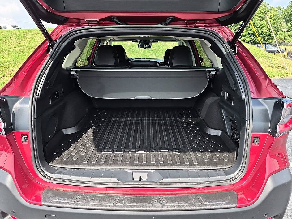 Used 2025 Subaru Outback Touring AWD/4WD image 34