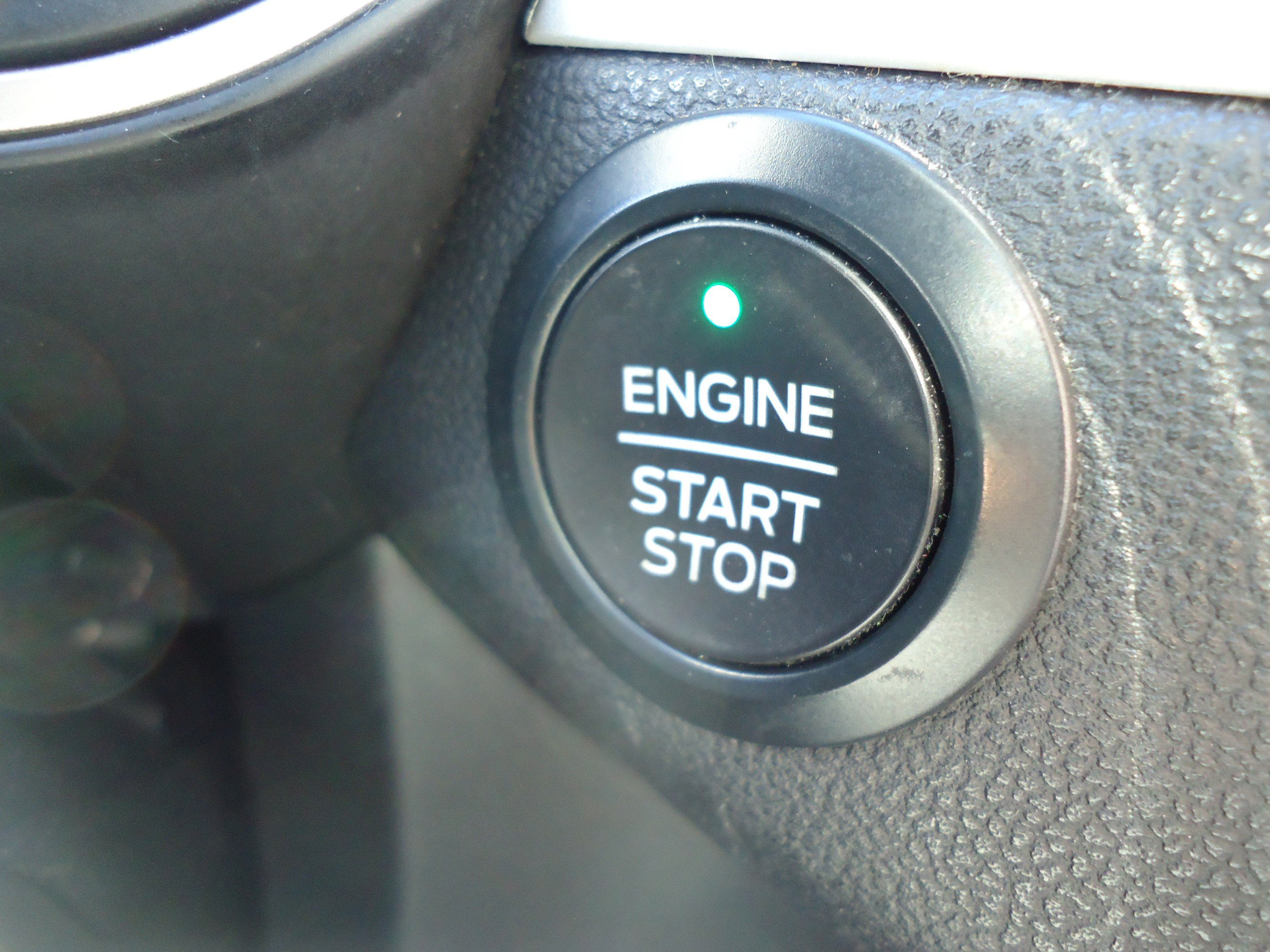 Used 2020 Ford Escape SE AWD/4WD image 19
