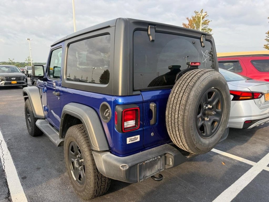 Used 2018 Jeep Wrangler Sport AWD/4WD image 3