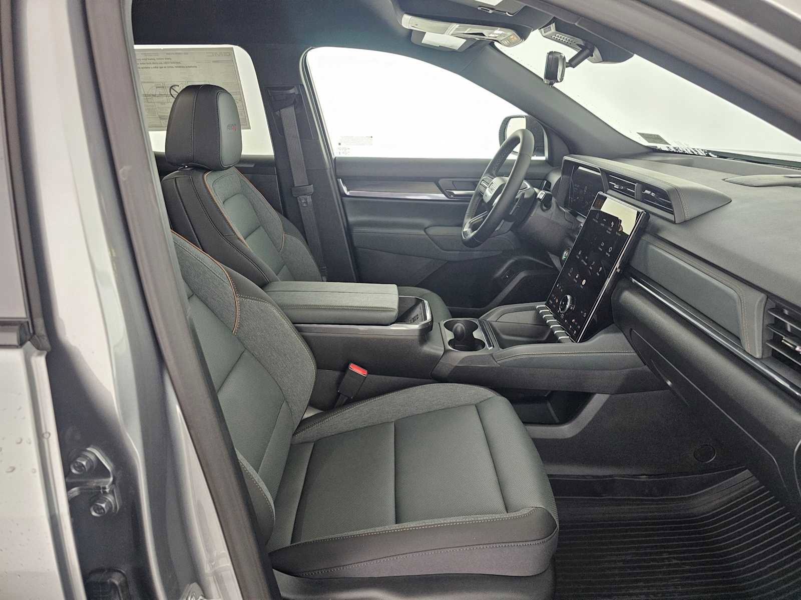 New 2026 GMC Terrain AT4 w/ Technology Package II AWD/4WD image 10