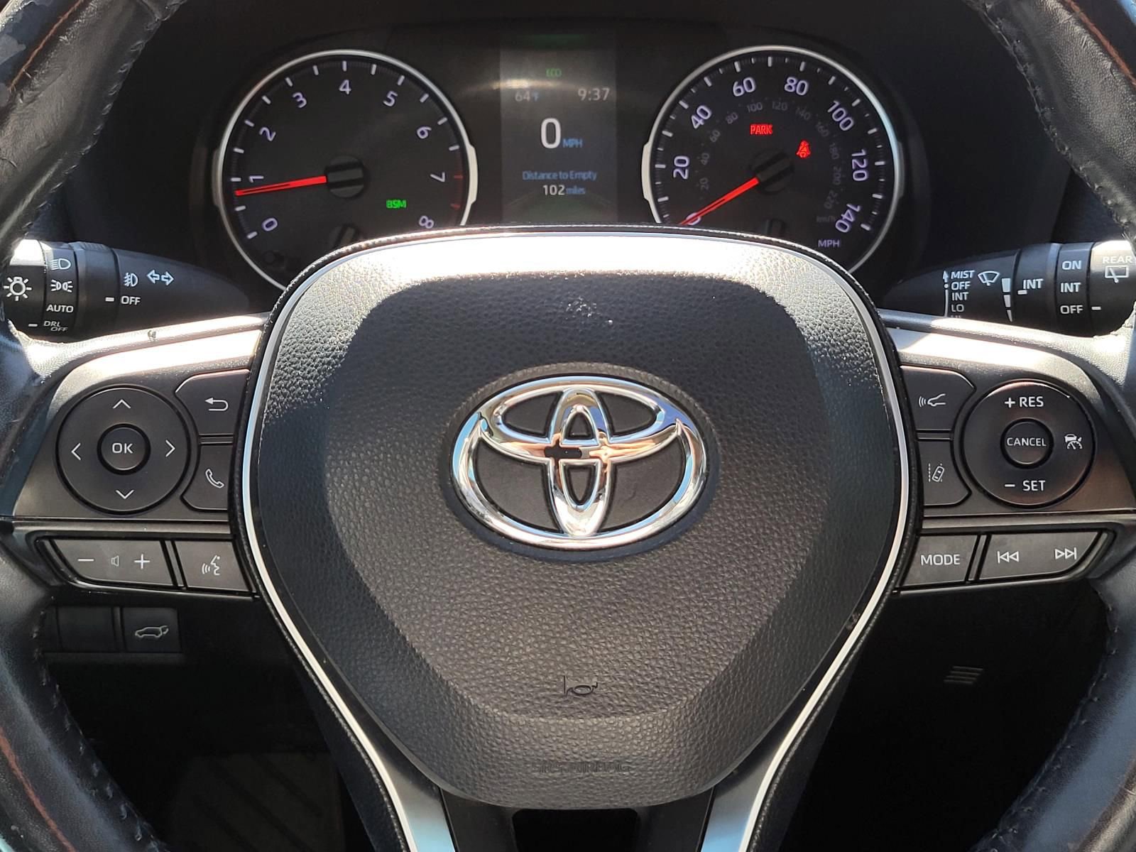 Used 2019 Toyota RAV4 XLE Premium image 26