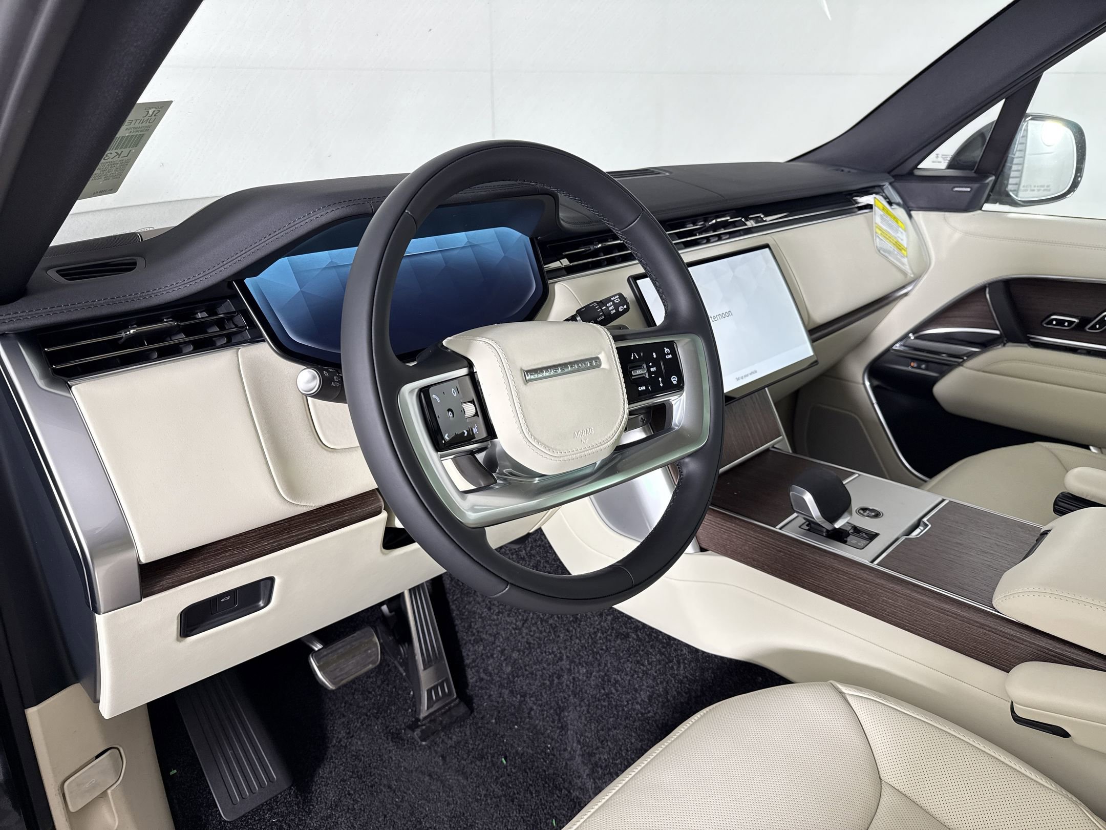 New 2026 Land Rover Range Rover SE AWD/4WD image 4