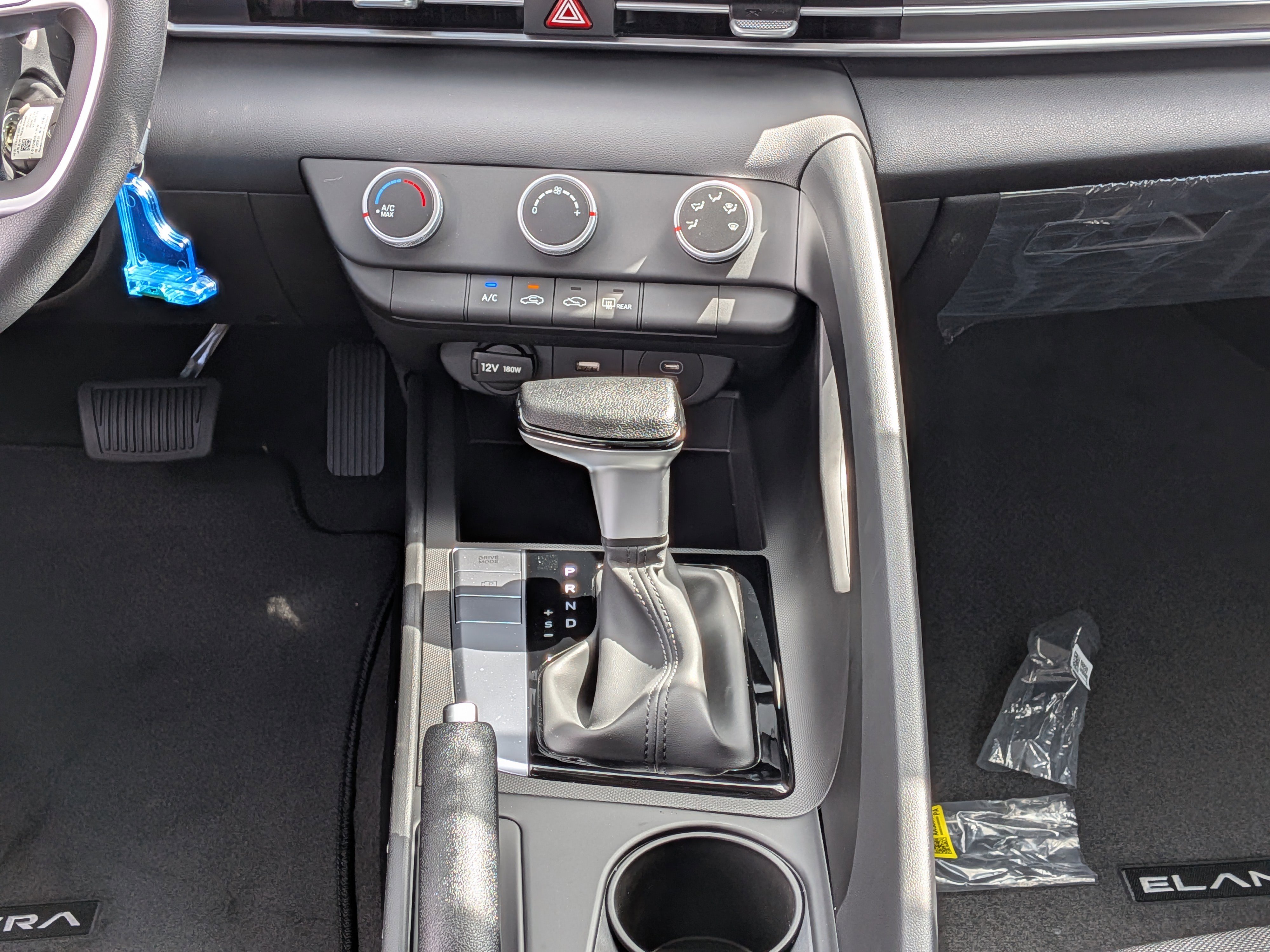 New 2026 Hyundai Elantra SE image 19