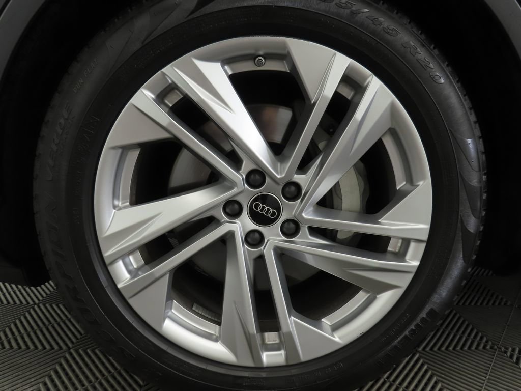 Used 2023 Audi Q7 3.0T Prestige image 30