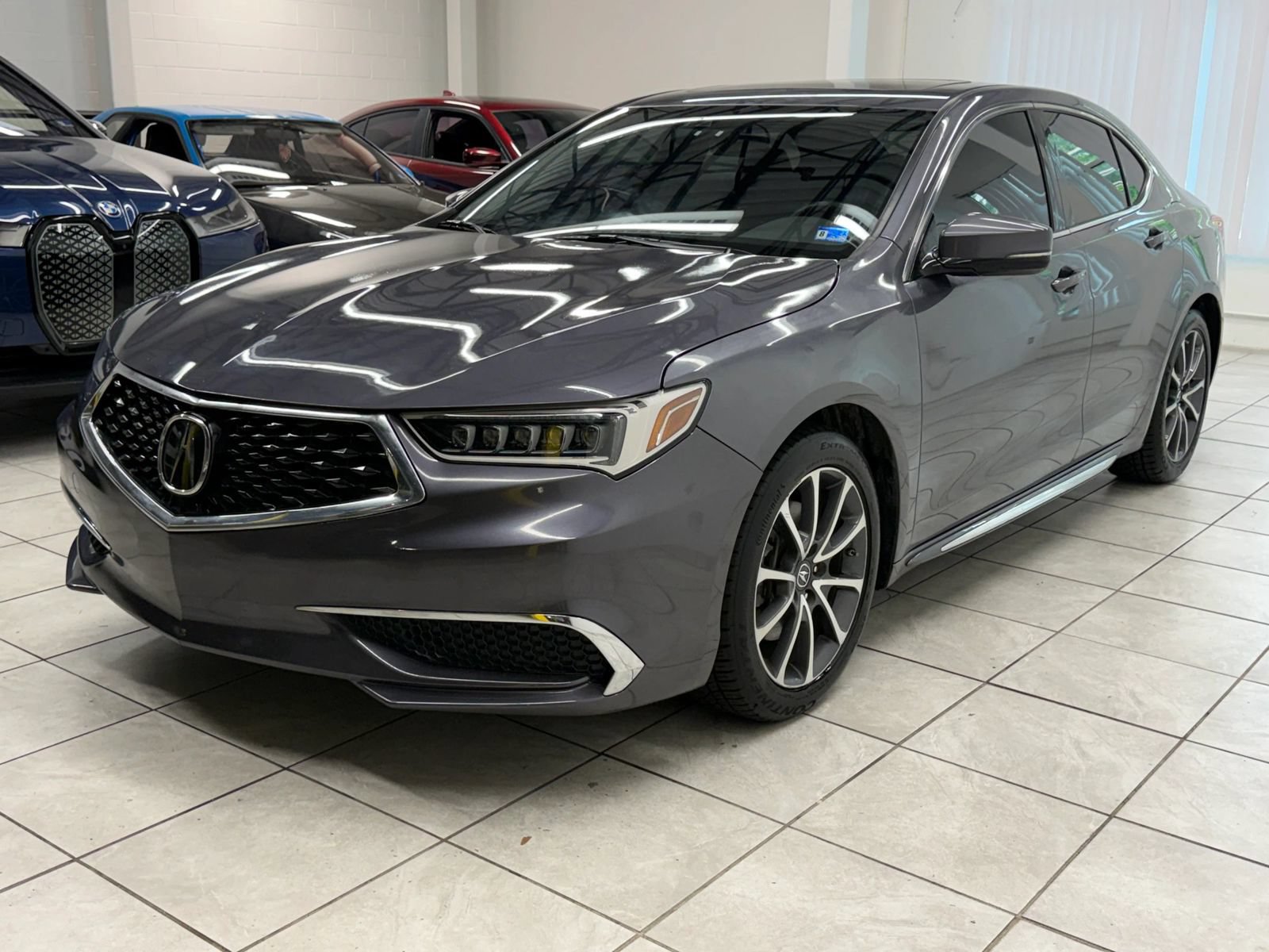 Used 2018 Acura TLX w/ Technology Package FWD image 3