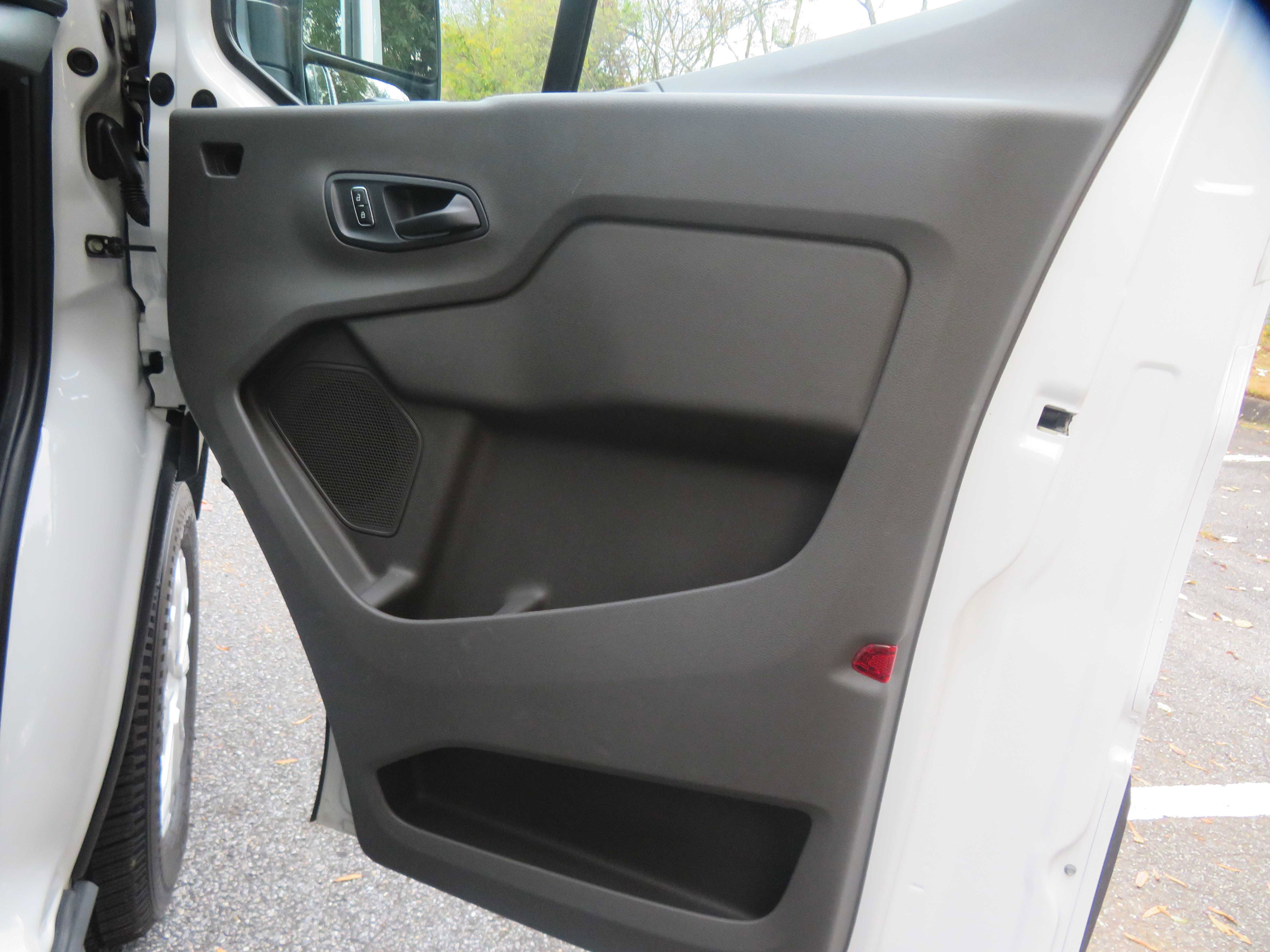 Used 2023 Ford Transit 350 XLT image 29