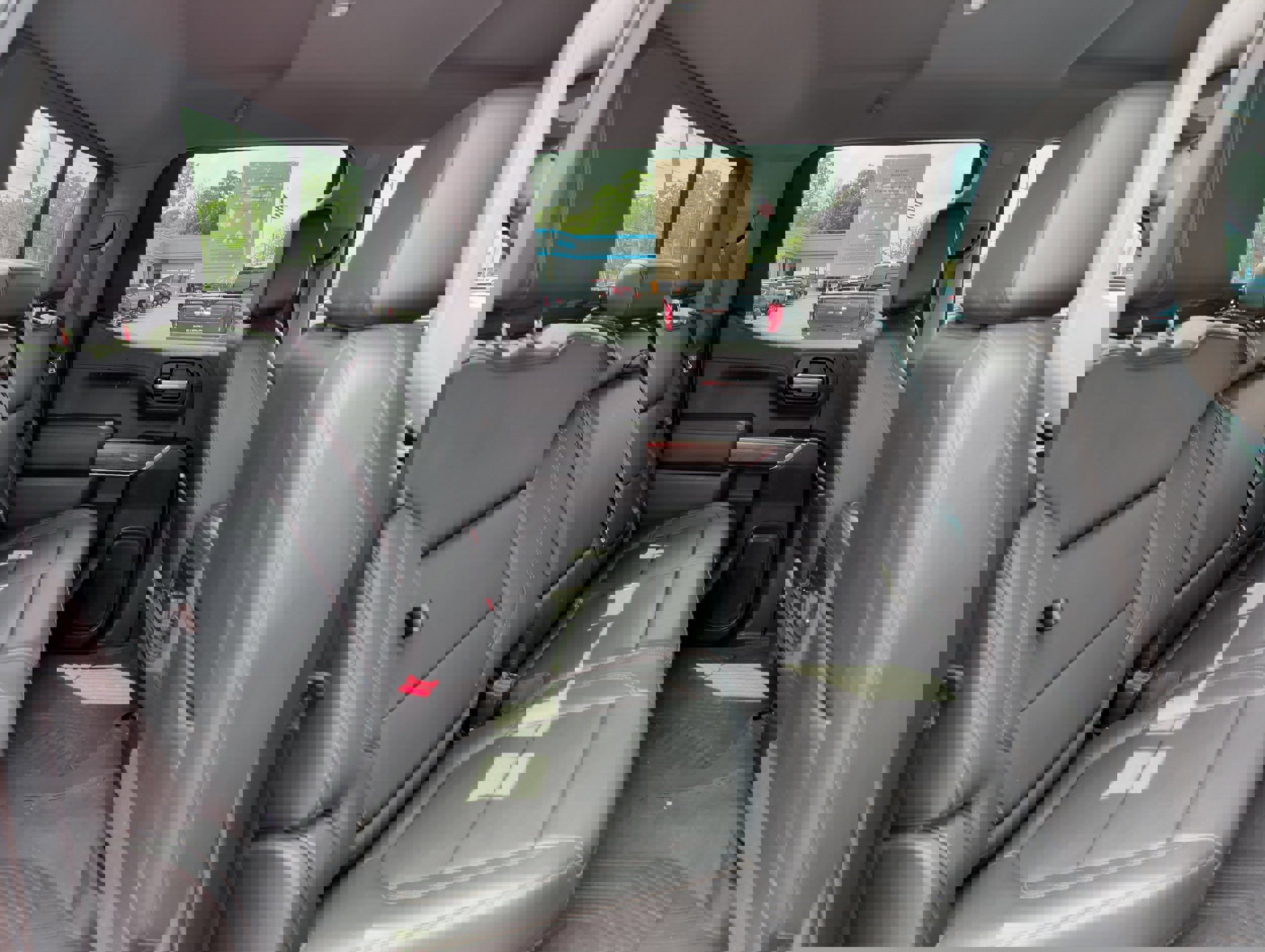 Used 2020 Chevrolet Silverado 1500 LT Trail Boss image 15