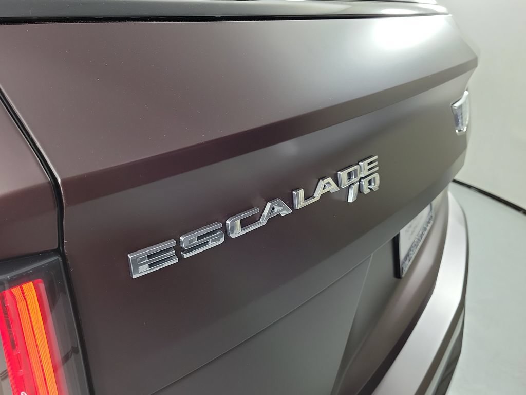 New 2026 Cadillac Escalade IQ Sport 1 w/ LPO, Floor Liner Package AWD/4WD image 5
