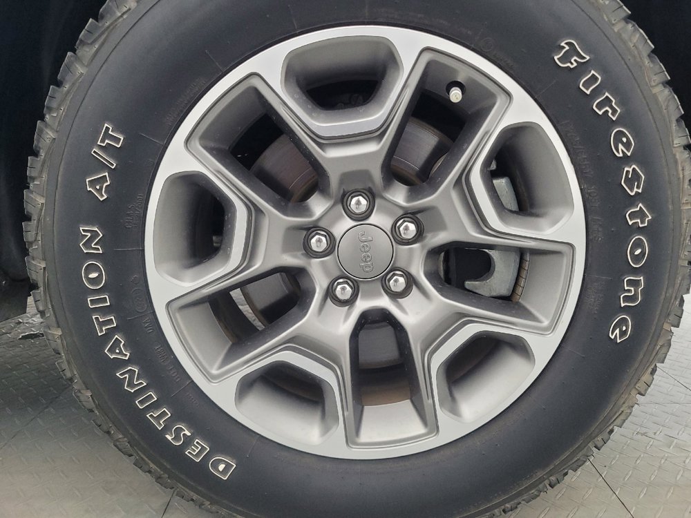 Used 2022 Jeep Cherokee Trailhawk w/ Sun, Sound & Nav Group image 31