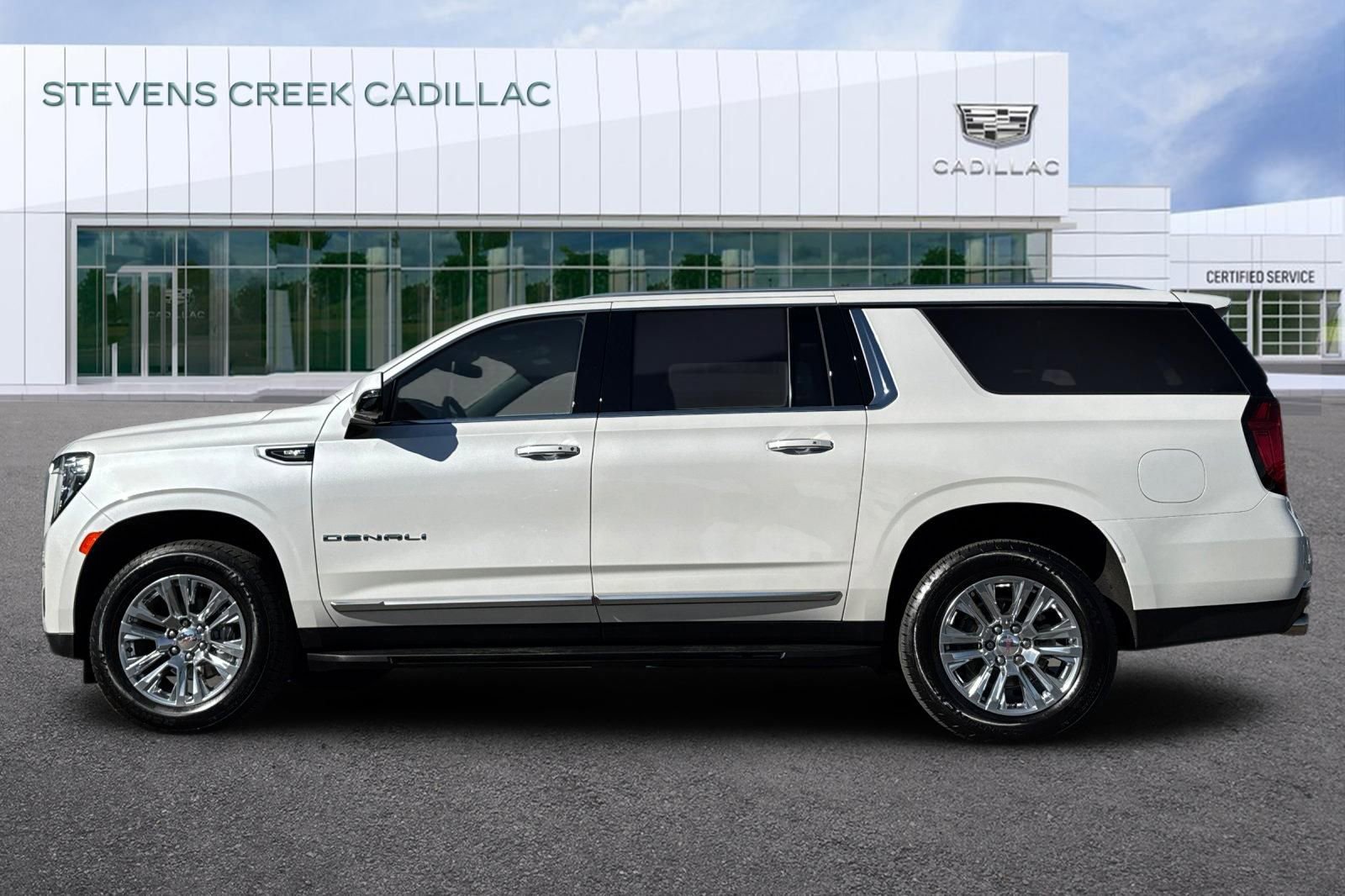 Used 2024 GMC Yukon XL Denali w/ LPO, Floor Liner Package image 6