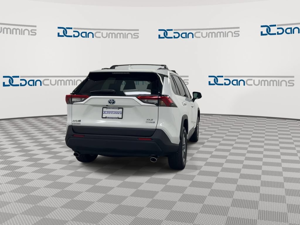 Used 2022 Toyota RAV4 XLE w/ Convenience Package AWD/4WD image 4