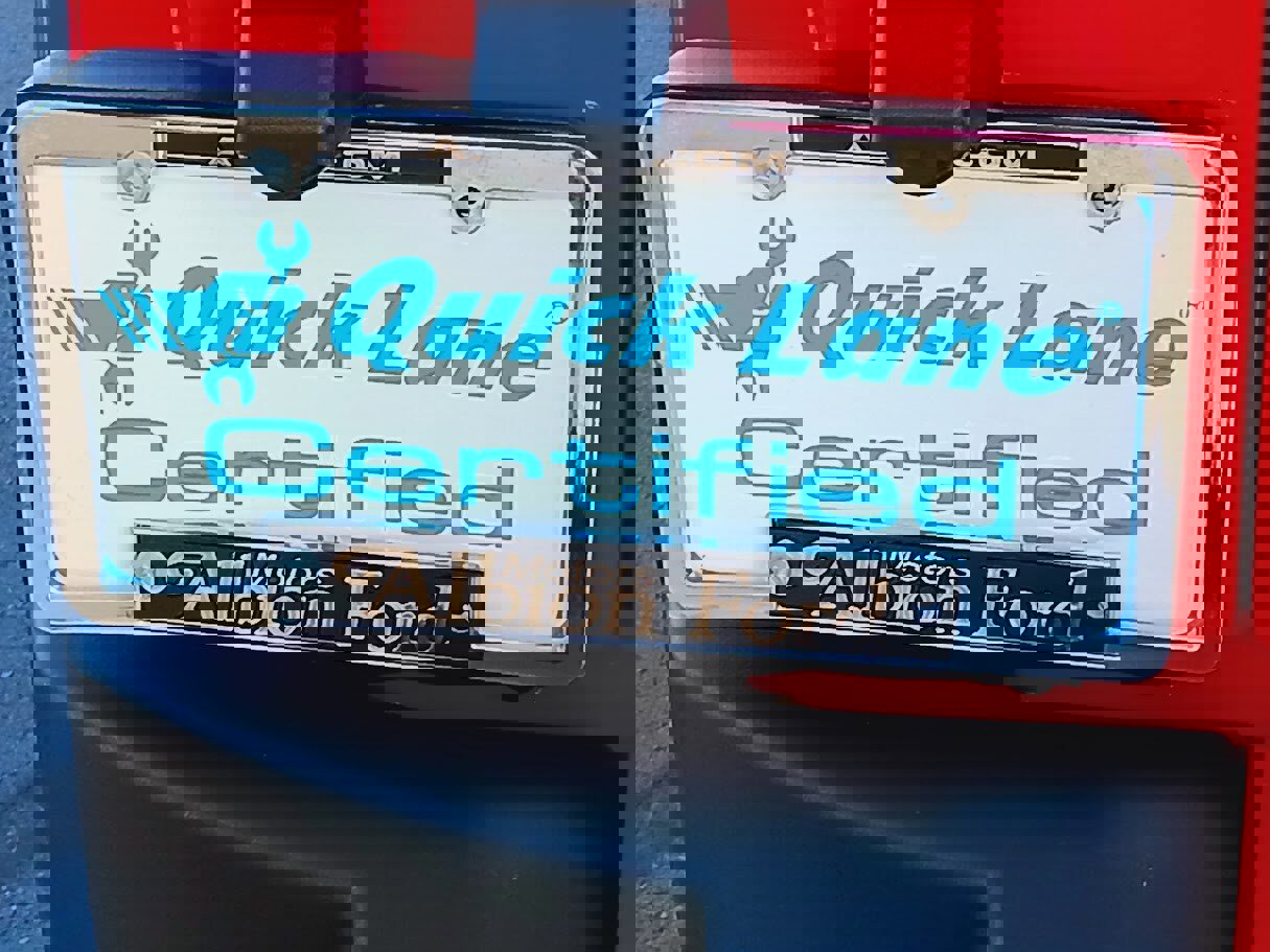 Used 2018 Jeep Wrangler Unlimited Sahara w/ Connectivity Group image 13