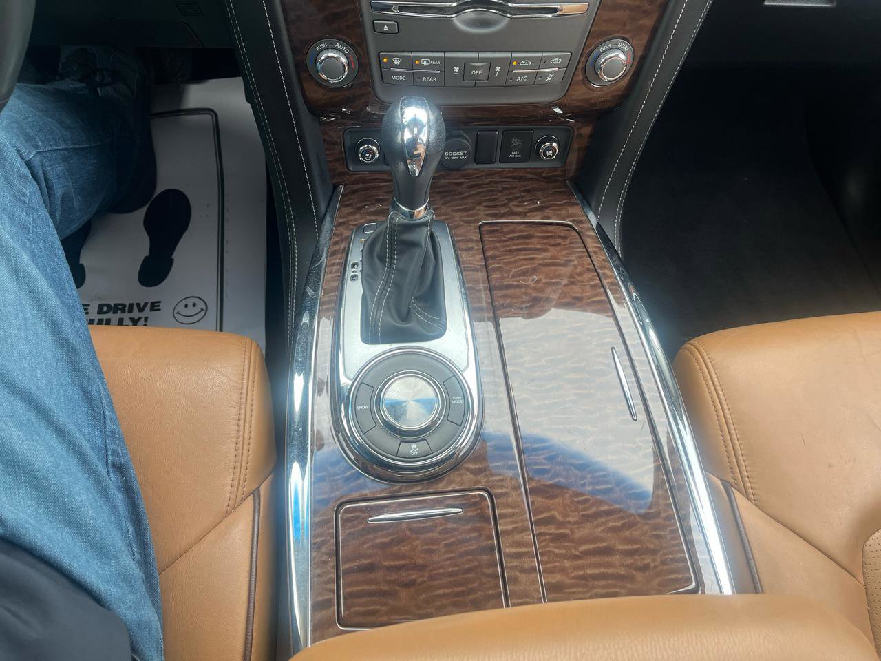 Used 2017 Nissan Armada Platinum w/ Captain Seat Package image 21