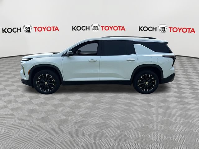 Used 2025 Chevrolet Traverse LT w/ Sun and Wheel Package AWD/4WD image 4