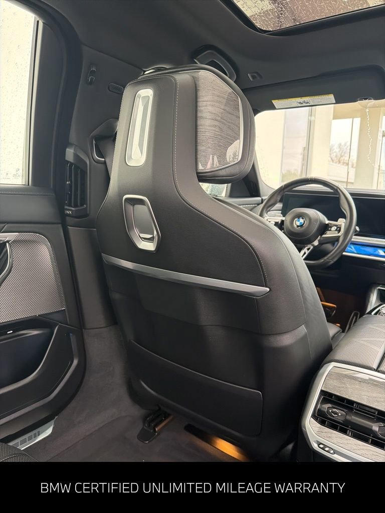 Certified 2024 BMW 760i xDrive w/ Executive Package image 24