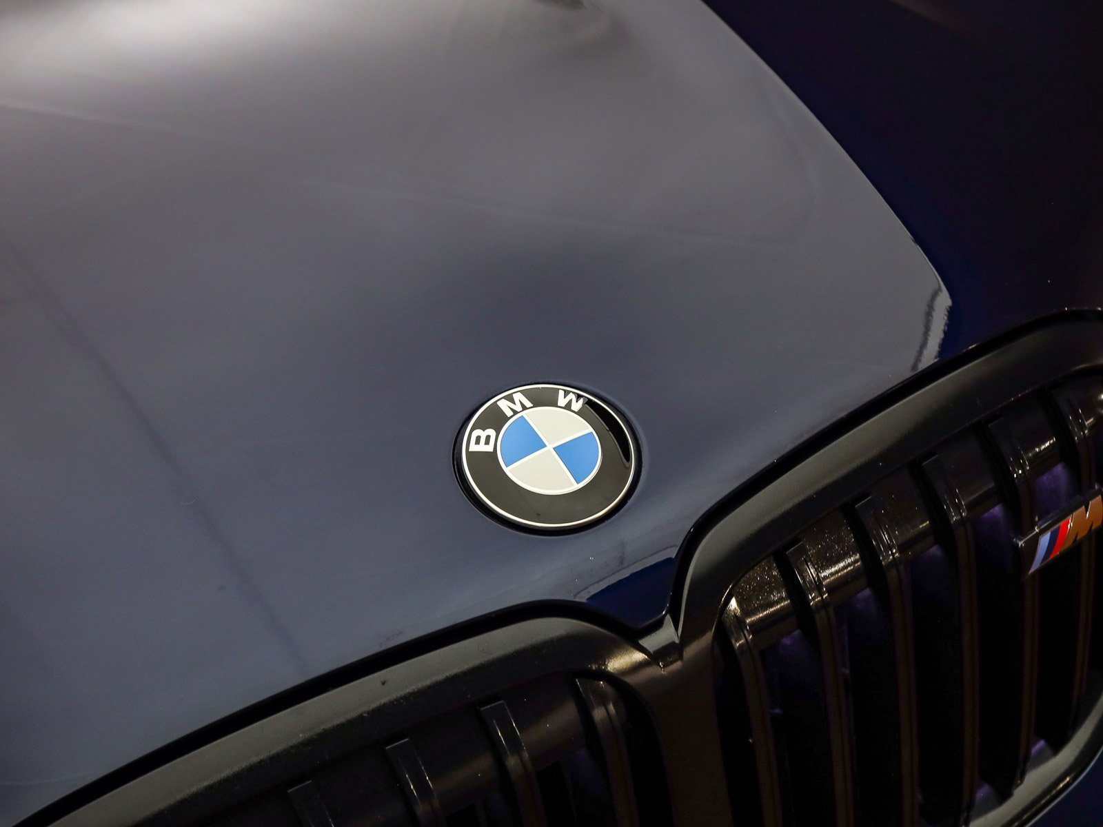 Certified 2025 BMW X7 M60i image 6