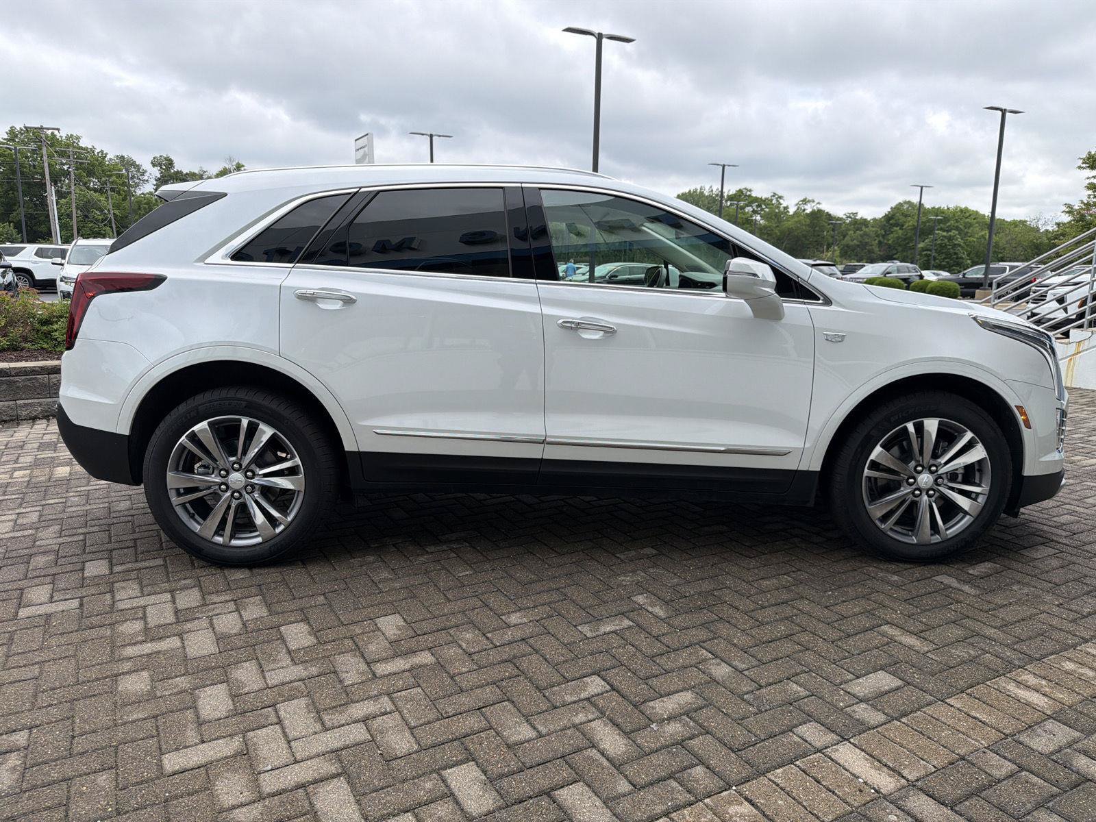 Used 2025 Cadillac XT5 Premium Luxury AWD/4WD image 6