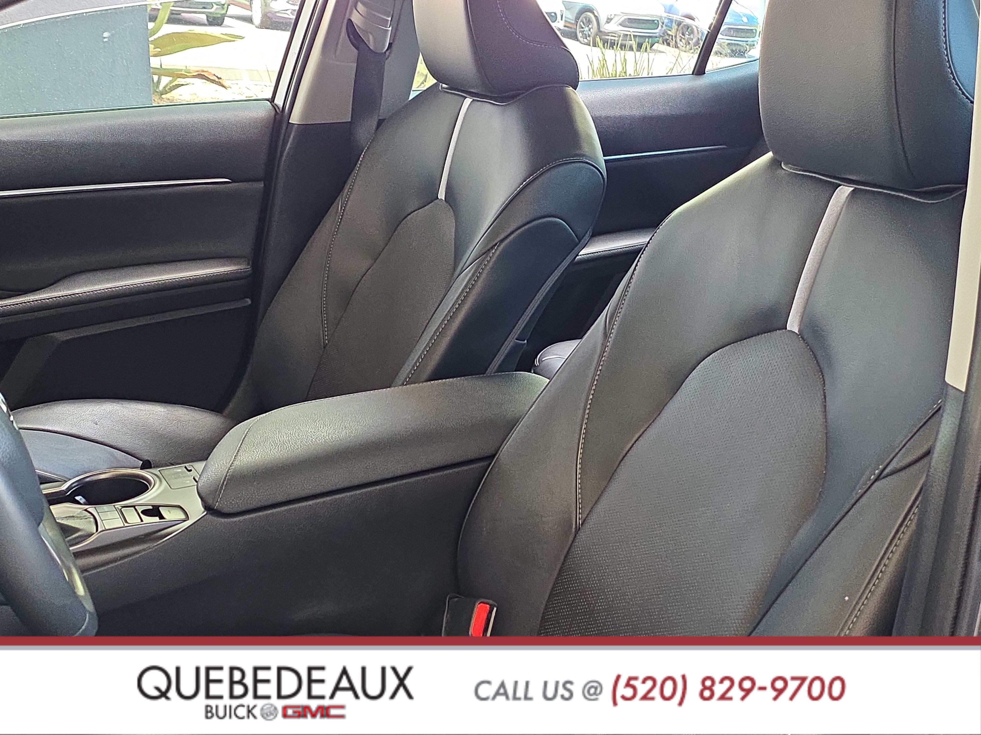 Used 2022 Toyota Camry XSE FWD image 11