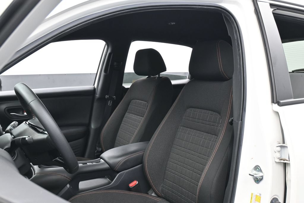 Used 2025 Honda HR-V Sport image 10