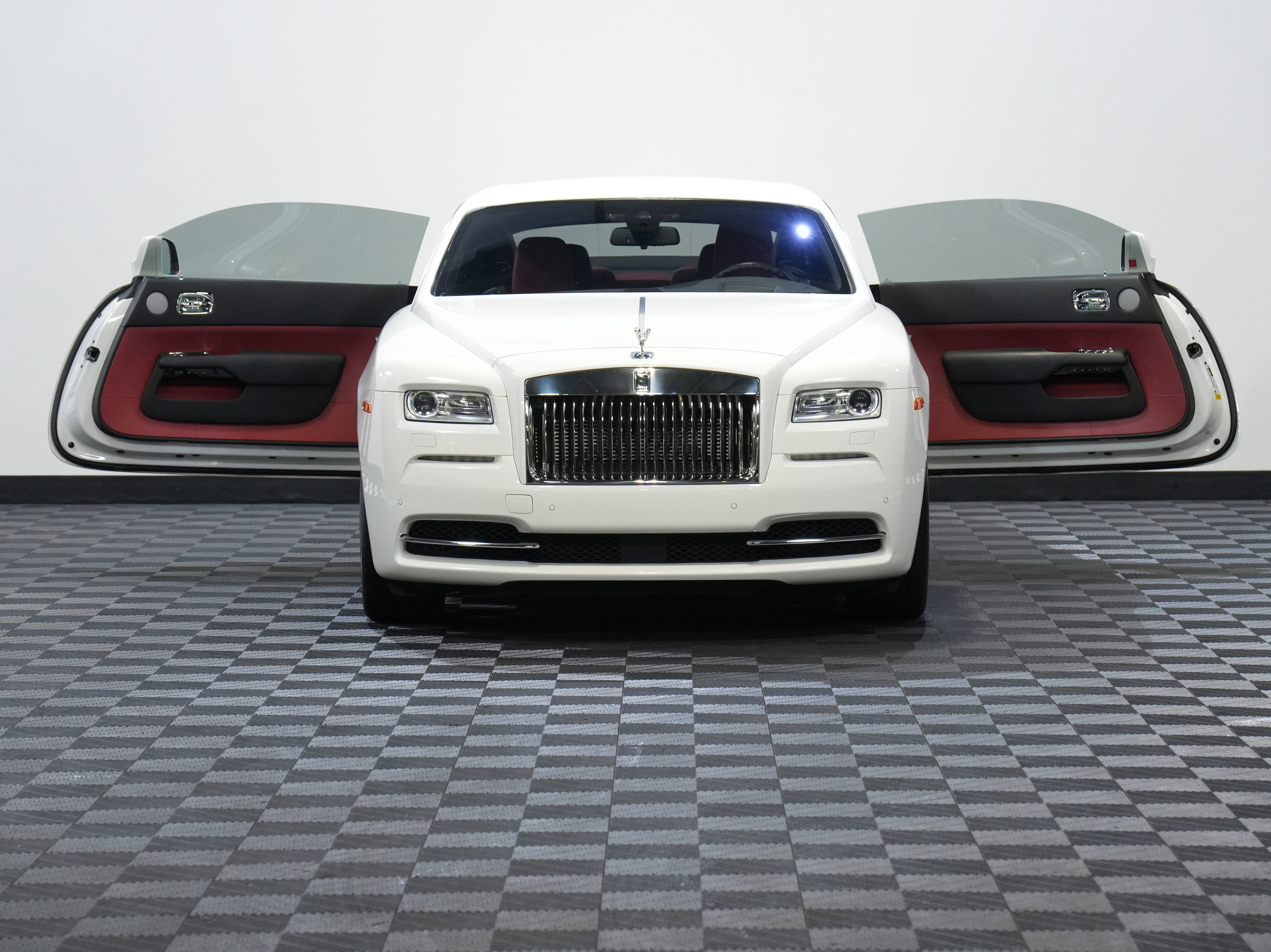 Used 2016 Rolls-Royce Wraith COUPE 2D image 28