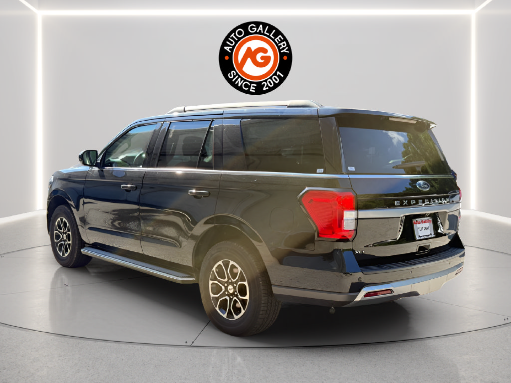 Used 2022 Ford Expedition XLT AWD/4WD image 5