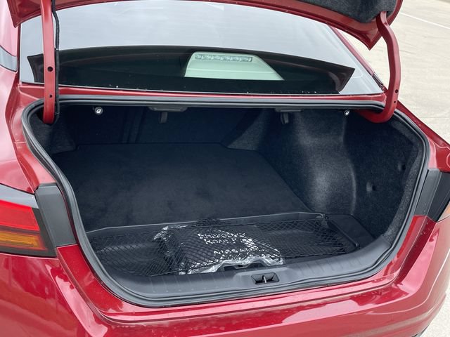 Used 2024 Nissan Altima 2.5 SL FWD image 29