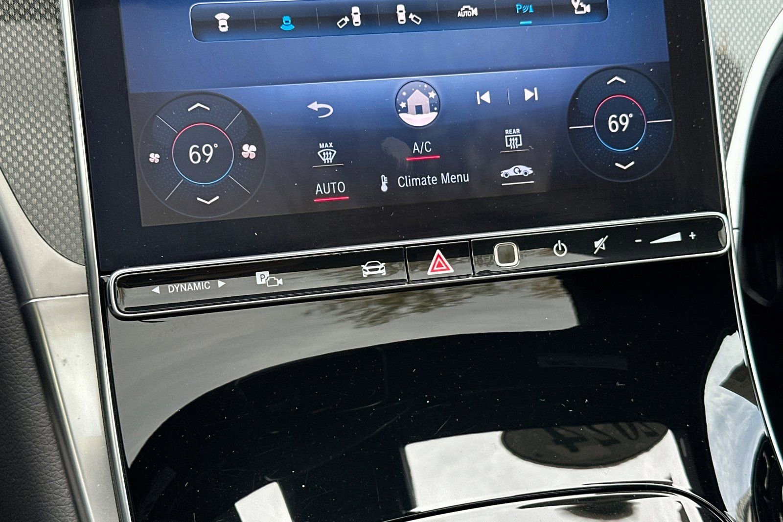 Certified 2024 Mercedes-Benz GLC 300 image 21